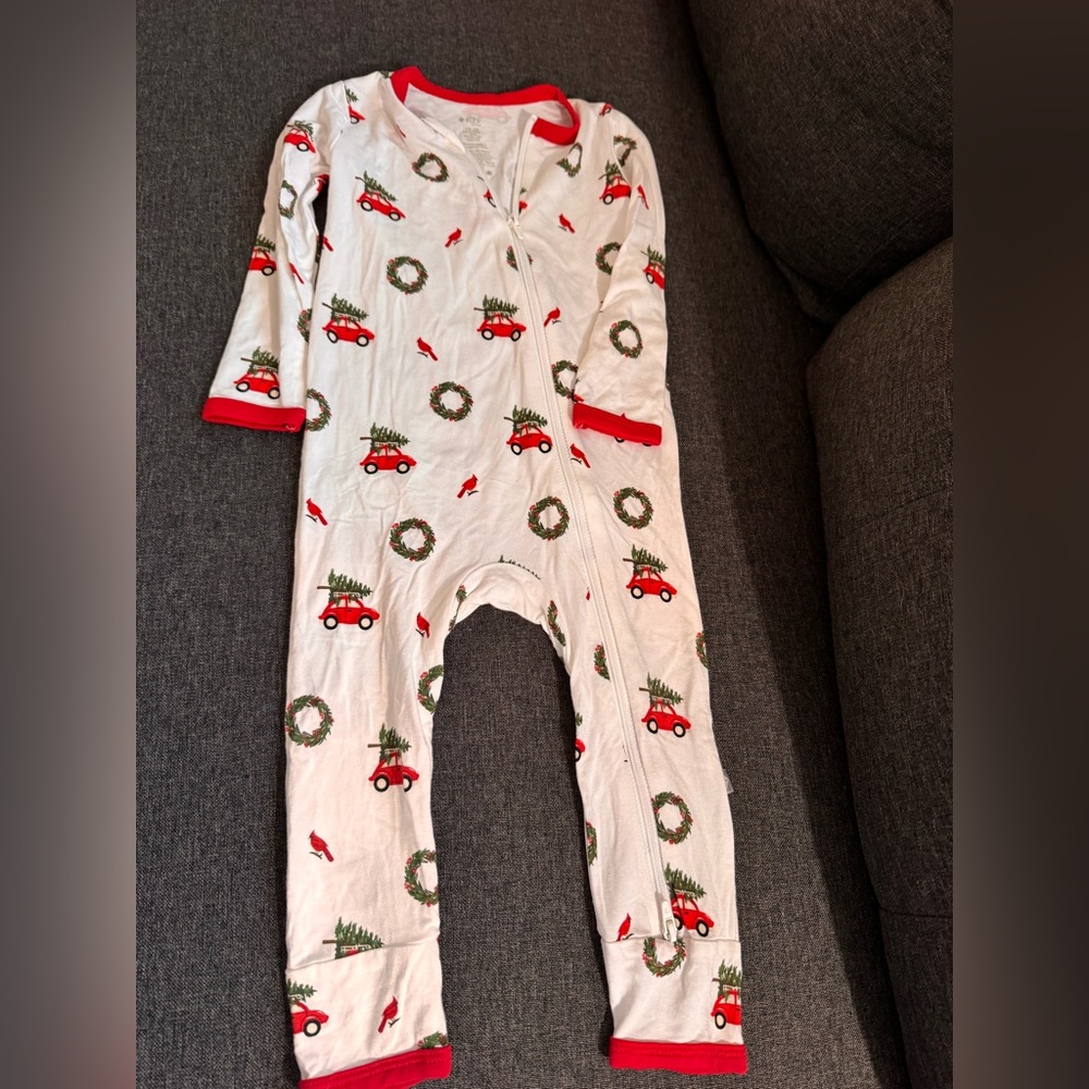 Kyte BABY Red and White Christmas sleeper. 18-24 mo